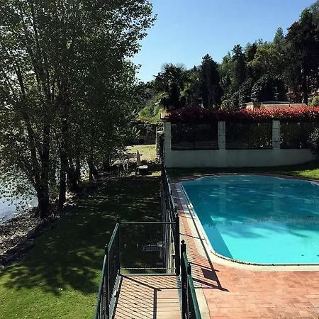 Sleeps 4 Pool Wifi Apartment *
