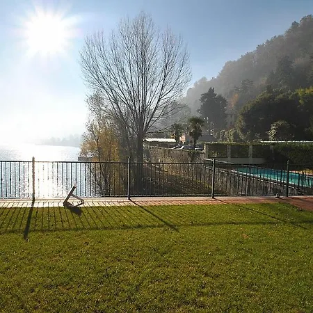 Sleeps 4 Pool Wifi Apartment *